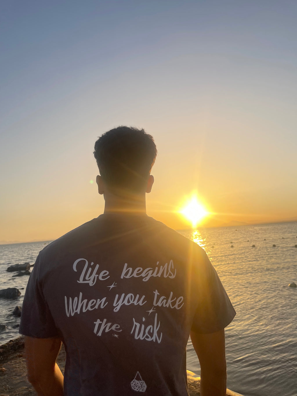 Camiseta Relevance "Life begins when you take the risk"