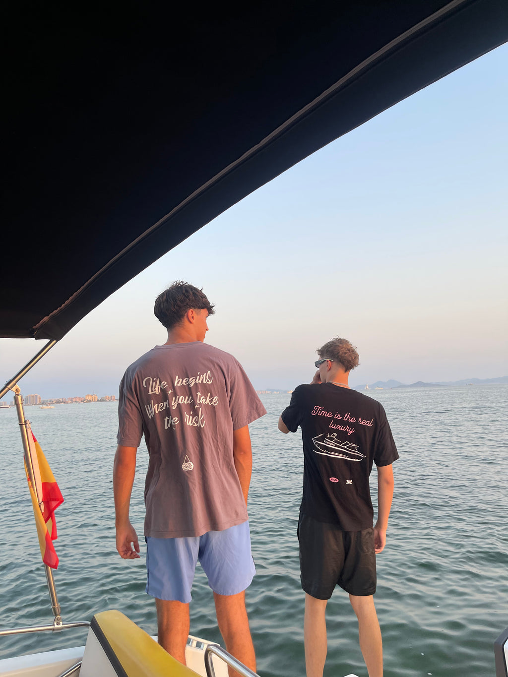 Camiseta Relevance "Life begins when you take the risk"