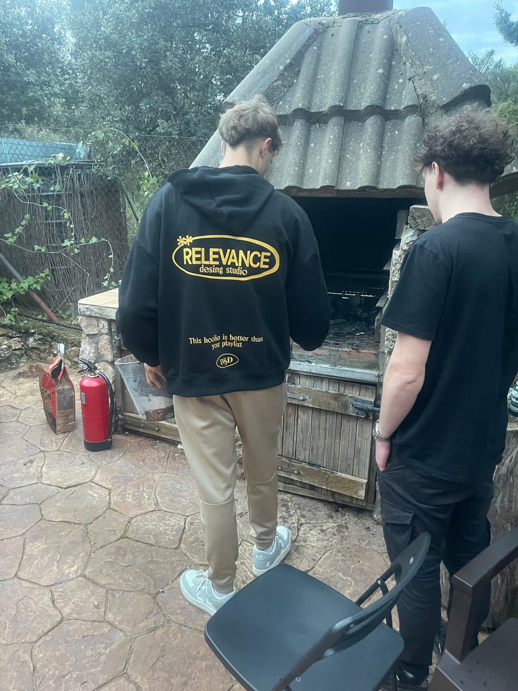 Sudadera Oversized Negra RELEVANCE