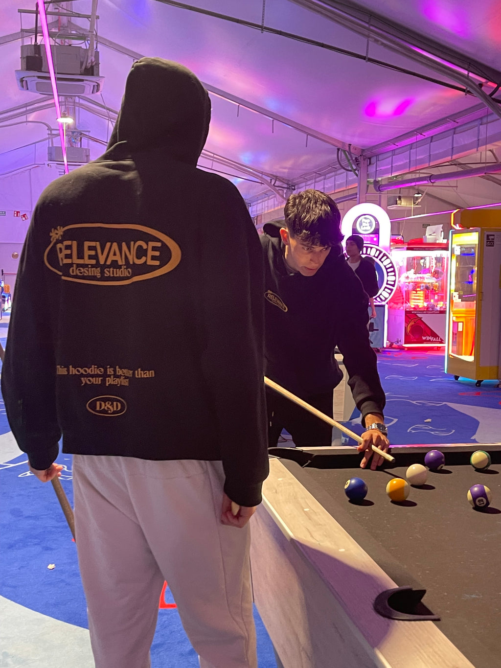 Sudadera Oversized Negra RELEVANCE